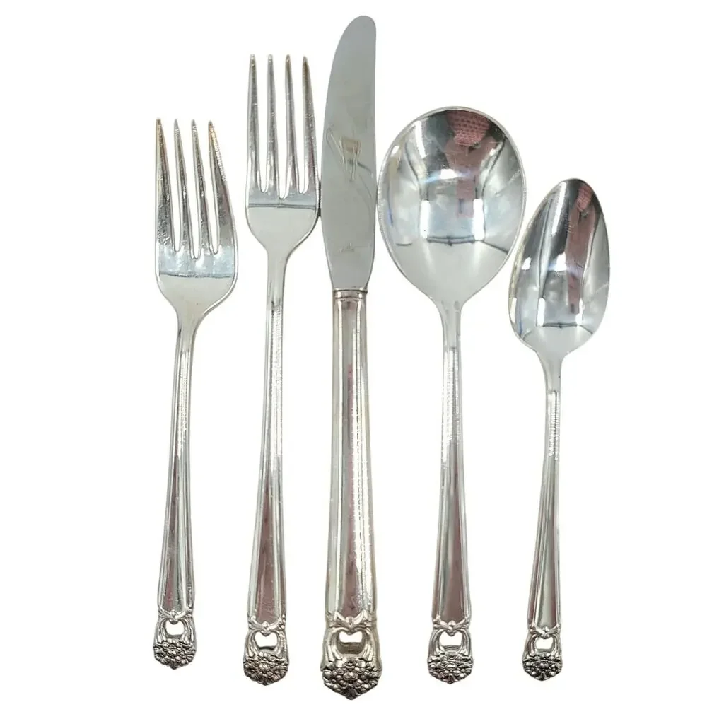 Rogers Brothers Silverplate Eternally‎ Yours Coquette 5 Piece Setting 4-8